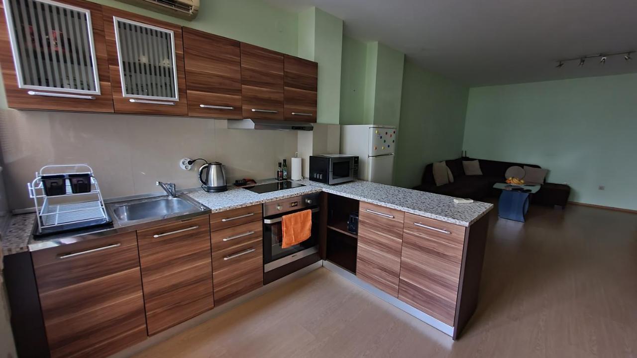 Minimalistic 1Br Flat With A Parking Spot Leilighet Varna Eksteriør bilde