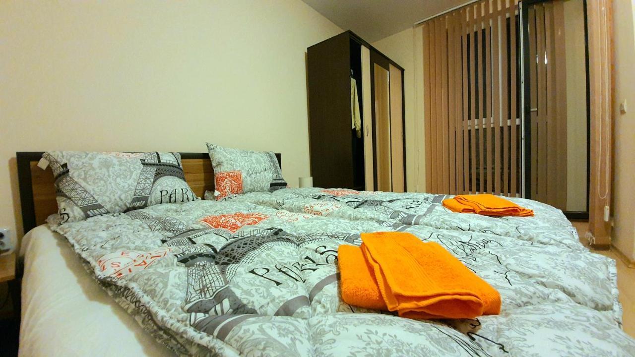 Minimalistic 1Br Flat With A Parking Spot Leilighet Varna Eksteriør bilde