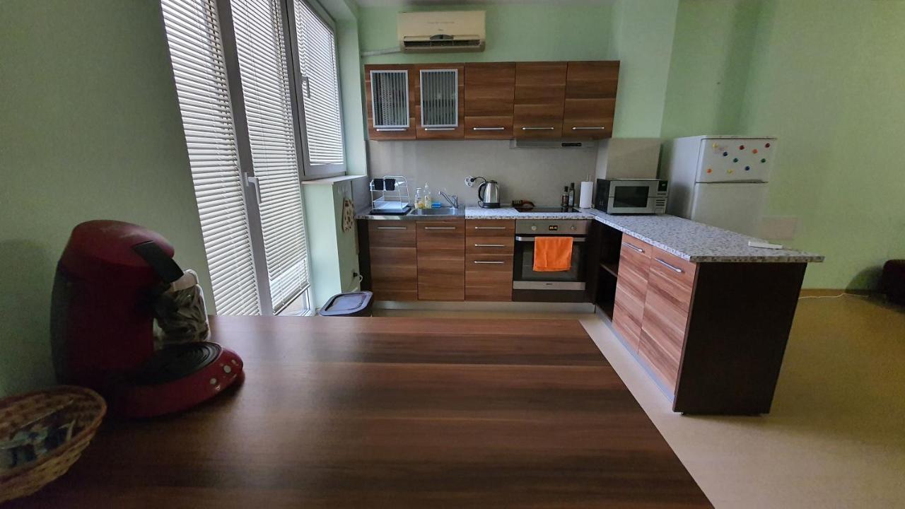 Minimalistic 1Br Flat With A Parking Spot Leilighet Varna Eksteriør bilde